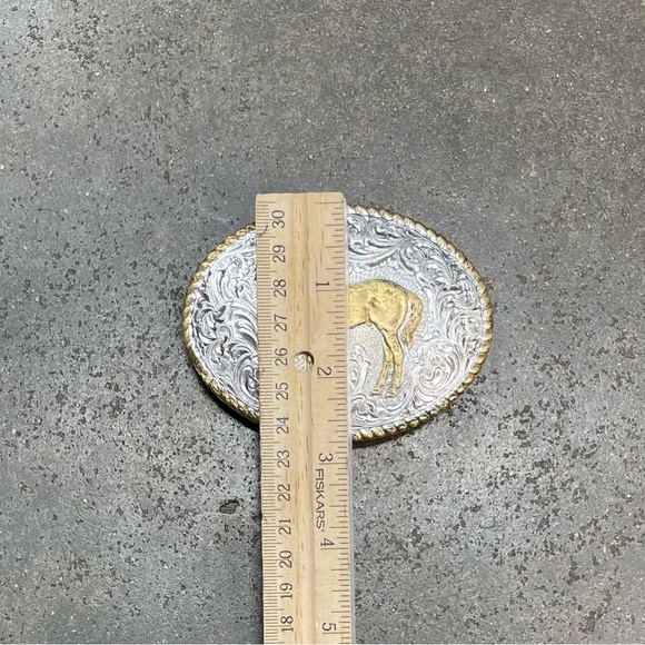 Crumrine Western Oval Paint Horse Silver & Gold Belt Buckle C01574 - Picture 8 of 8